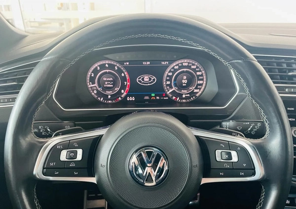 Volkswagen Tiguan cena 114900 przebieg: 84525, rok produkcji 2018 z Człopa małe 781